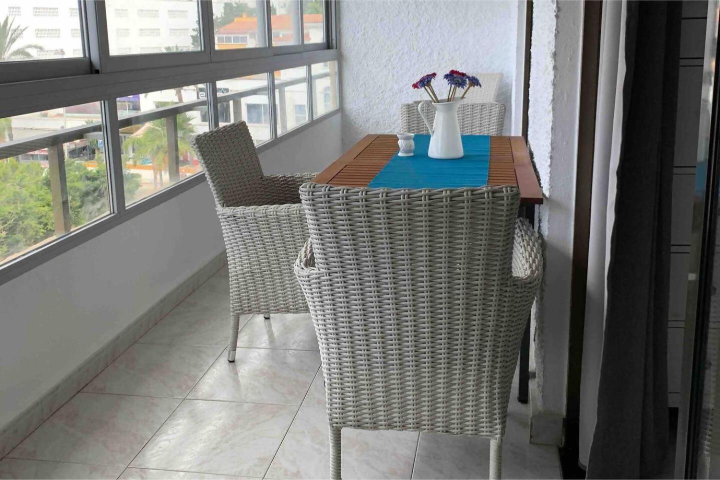 Stunning Apartment 50 Meters From The Sea 베날마데나코스타 외부 사진