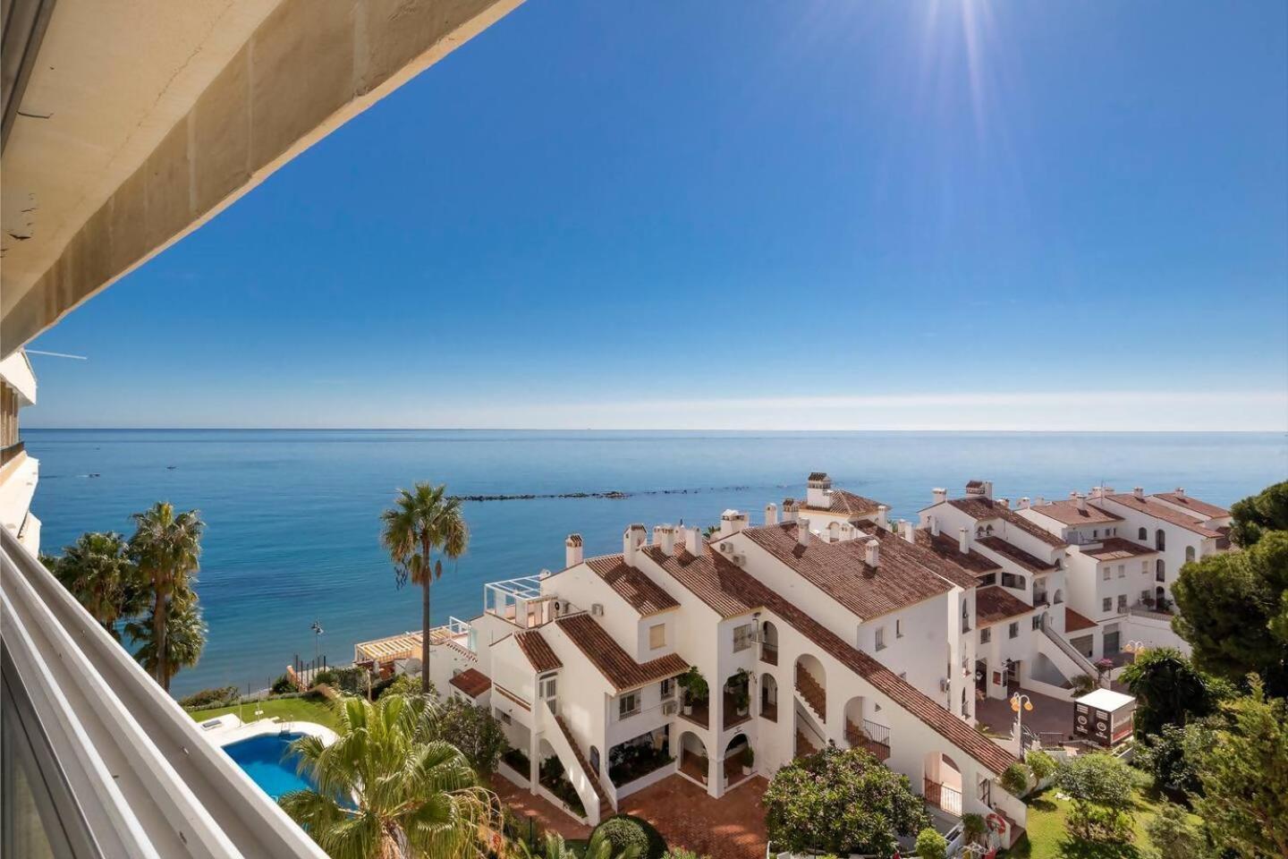 Stunning Apartment 50 Meters From The Sea 베날마데나코스타 외부 사진